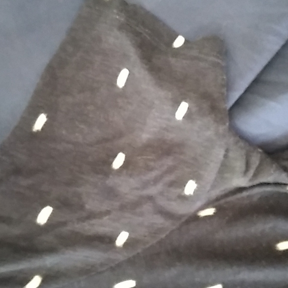 (3/$30) Navy Blue Patterned Tee - Picture 4 of 6